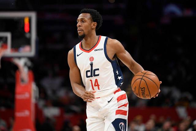 赵继伟26+10张镇麟21分辽宁胜深圳 贺希宁30分